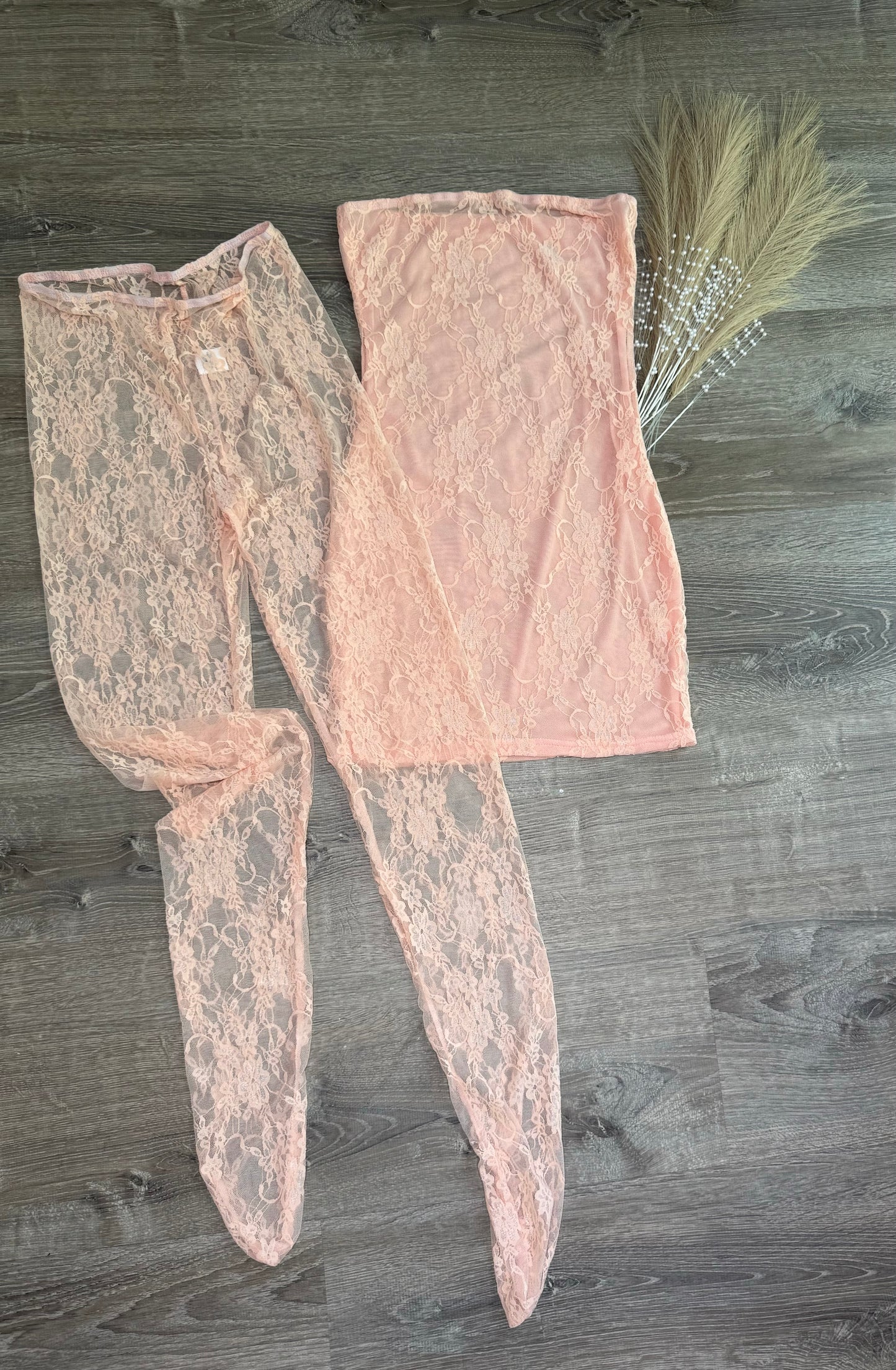 Vintage Lace Peach